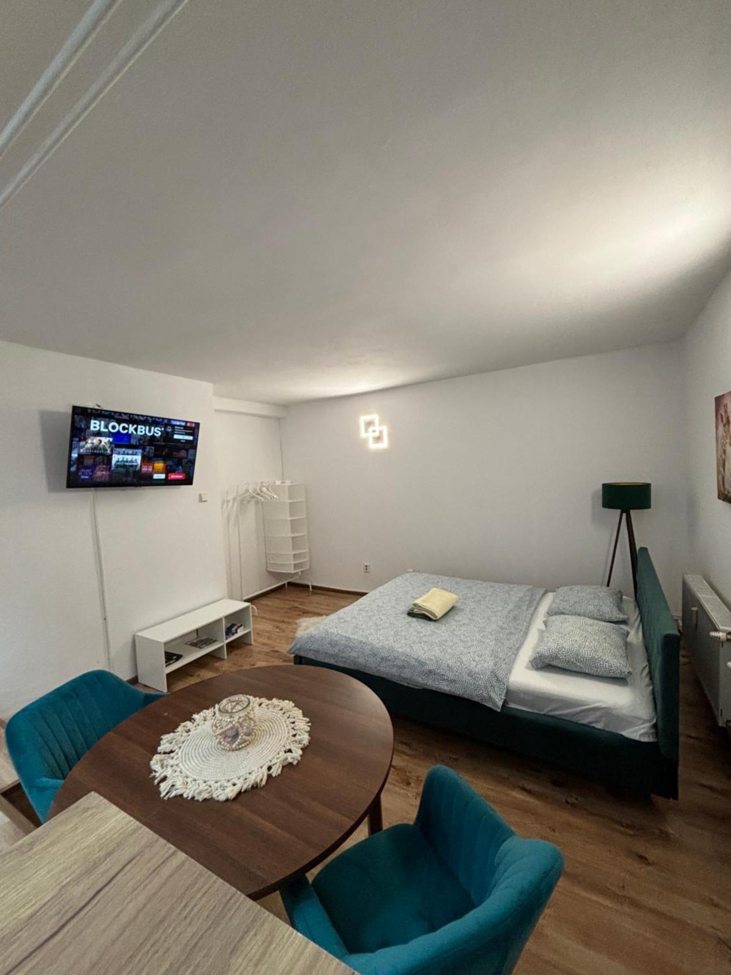 Central Apartment New Studio Košice Esterno foto
